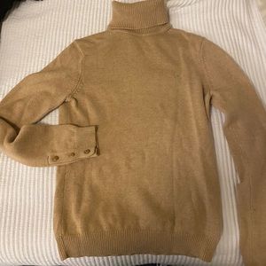 Tan Vineyard Vines Turtleneck